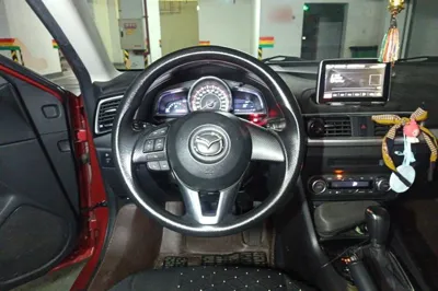 Mazda Mazda 3 Axela 2016, 85600 км, за 43040.59 CNY - фото 11