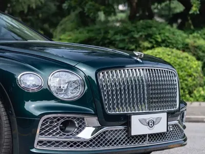 Bentley Flying Spur PHEV 2023, 16000 км, за 2118000 CNY - фото 6
