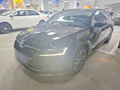 Skoda Superb · 2017 год