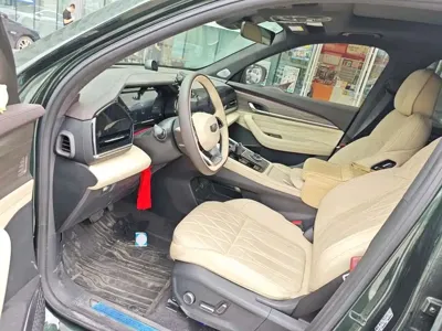 Geely Xingyue L 2025, 21500 км, за 101800 CNY