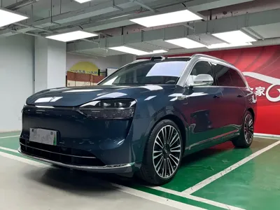 AITO 问界 AITO M9 · 2024 год
