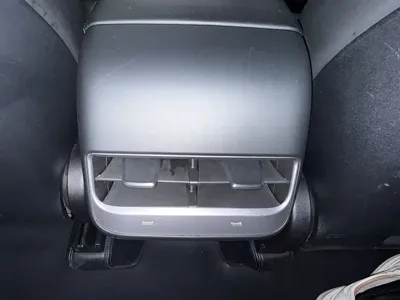 Tesla Model Y 2023, 84000 км, за 159800 CNY - фото 17