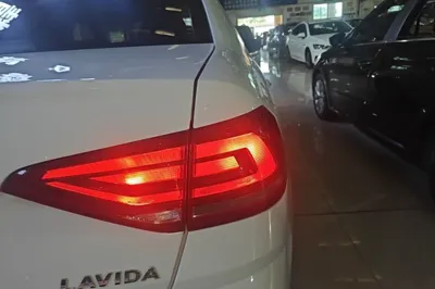 Volkswagen Lavida 2015, 116600 км, за 38299.88 CNY - фото 9