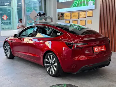 Tesla Model 3 2025, 27000 км, за 178800 CNY - фото 5