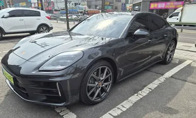 Porsche Panamera 2024, 9959 км, за 173000000 KRW