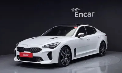 Kia Stinger · 2023 год