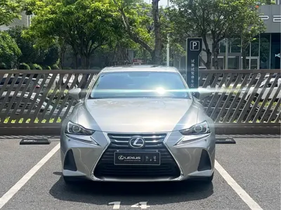 Lexus IS 2019, 57800 км, за 119800 CNY - фото 2