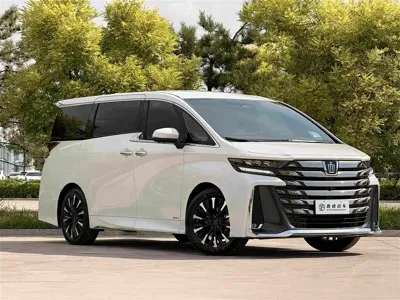 Toyota Vellfire 2024, 22000 км, за 753000 CNY