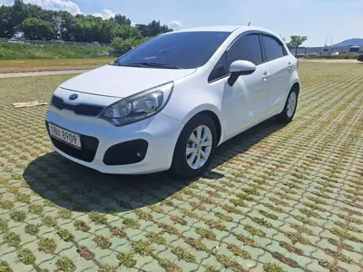 Kia Pride 2013, 100477 км, за 3900000 KRW