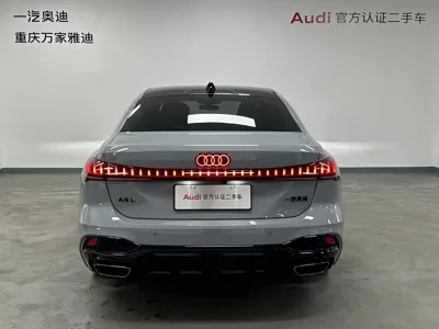 Audi 奥迪A5L 2025, 3300 км, за 233800 CNY