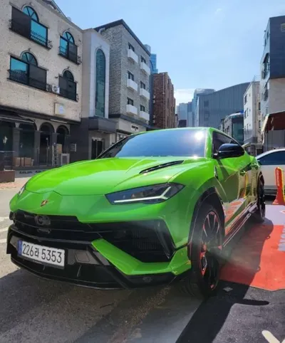 Lamborghini Urus · 2023 год