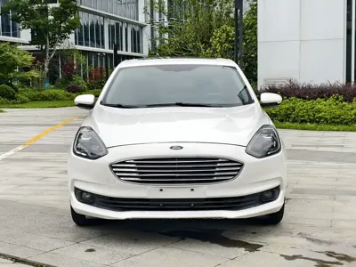 Ford Escort 2020, 60000 км, за 33800 CNY
