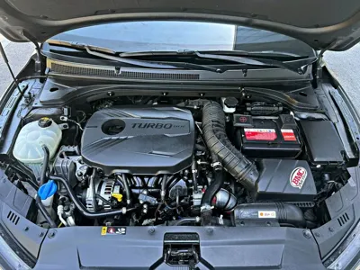 Hyundai Veloster 2018, 93602 км, за 9900000 KRW - фото 6