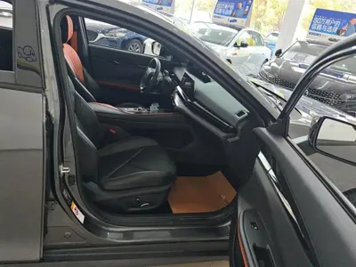 Changan UNI-V 2023, 15000 км, за 69800 CNY - фото 8