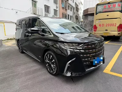 Toyota Alphard 2023, 43000 км, за 818000 CNY - фото 3