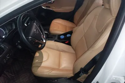 Volvo V40 2018, 22800 км, за 68951.8 CNY - фото 12