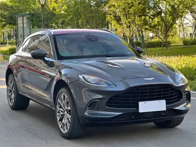 Aston Martin DBX 2024, 3000 км, за 1478000 CNY