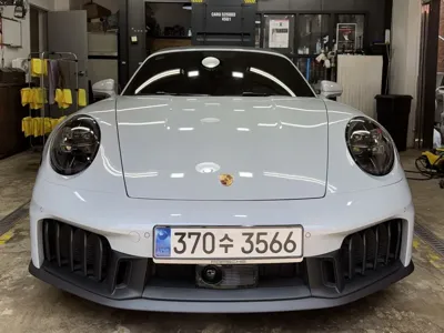 Porsche 911 · 2025 год