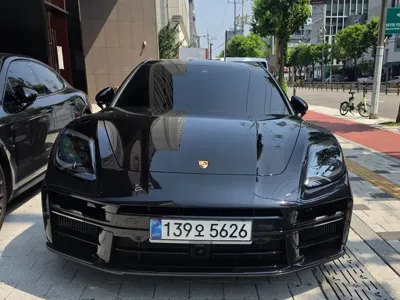 Porsche Panamera · 2025 год
