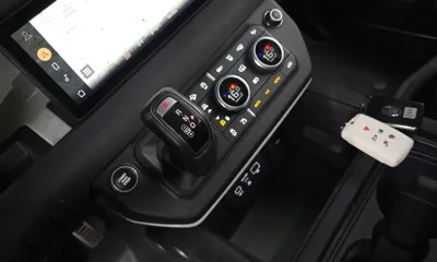 Land Rover Defender 2020, 34749 км, за 63990000 KRW - фото 9
