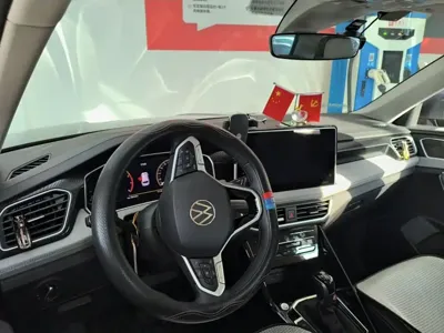 Volkswagen Tayron 2023, 11000 км, за 203800 CNY