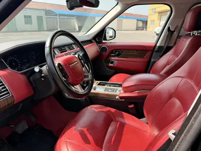 Land Rover Range Rover 2018, 110000 км, за 468000 CNY