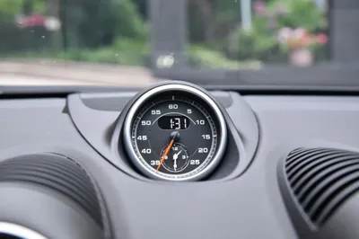 Porsche 718 2024, 11500 км, за 10000000 KRW