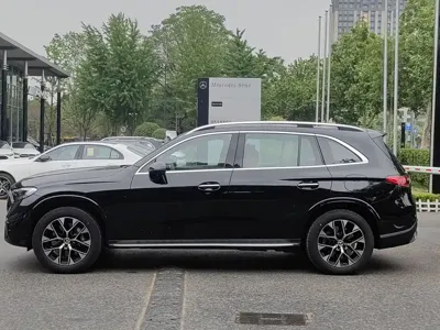 Mercedes-Benz 奔驰GLC新能源 2024, 11000 км, за 289800 CNY