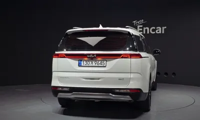 Kia Canival 2023, 35940 км, за 32300000 KRW
