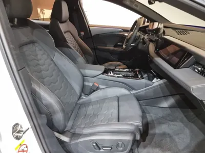 Audi A6 e-tron 2025, 6616 км, за 79000000 KRW - фото 7