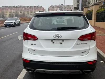 Hyundai Santa Fe 2015, 120000 км, за 28800 CNY