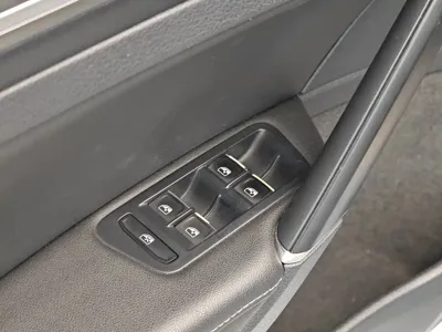 Volkswagen Golf 2016, 147000 км, за 37800 CNY - фото 10