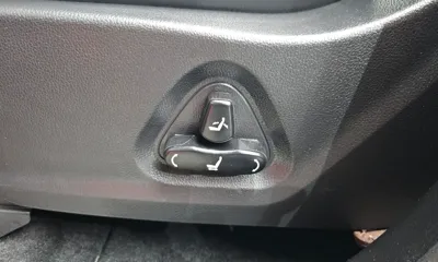 KG_Mobility_Ssangyong Rexton 2018, 140873 км, за 12000000 KRW - фото 30