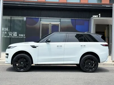 Land Rover Sport 2023, 47000 км, за 588000 CNY