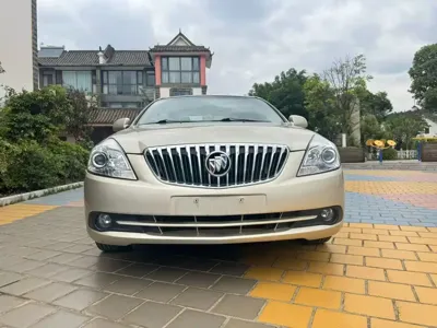 Buick Excelle 2013, 60000 км, за 15600 CNY
