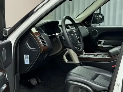 Land Rover Range Rover 2018, 110000 км, за 468000 CNY