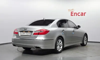 Hyundai Genesis 2012, 116109 км, за 4500000 KRW