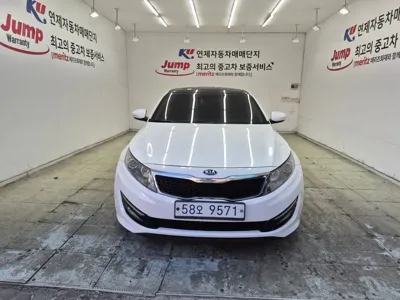 Kia K5 · 2011 год