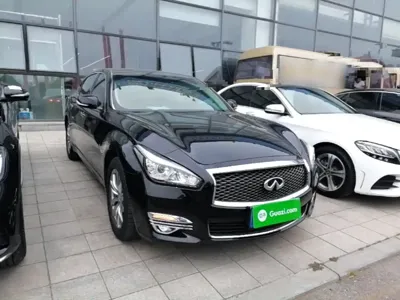 Infiniti Q70 2018, 116600 км, за 75800 CNY - фото 4
