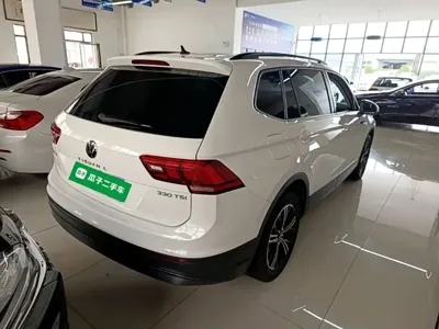 Volkswagen Tiguan L 2020, 84300 км, за 76800 CNY - фото 7