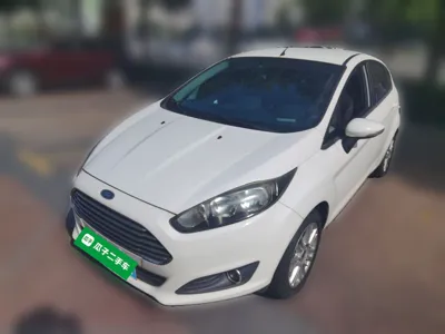 Ford Fiesta · 2013 год