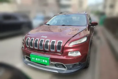 Jeep Cherokee 2017, 112200 км, за 47918.89 CNY
