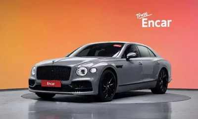 Bentley Flying Spur · 2021 год