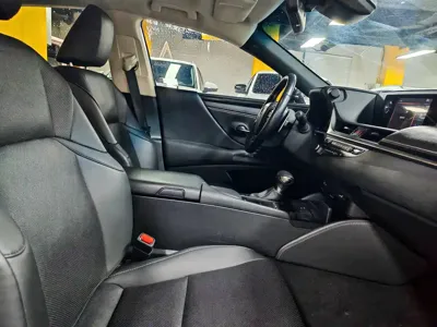 Lexus ES 2020, 60000 км, за 201800 CNY - фото 6