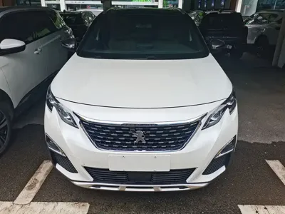 Peugeot 5008 2017, 76000 км, за 59800 CNY