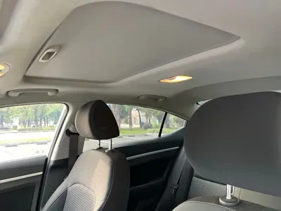 Hyundai Elantra 2018, 60000 км, за 28800 CNY - фото 12