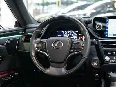 Lexus ES 2024, 39600 км, за 219600 CNY - фото 15