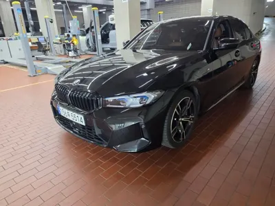 BMW 3-Series · 2023 год