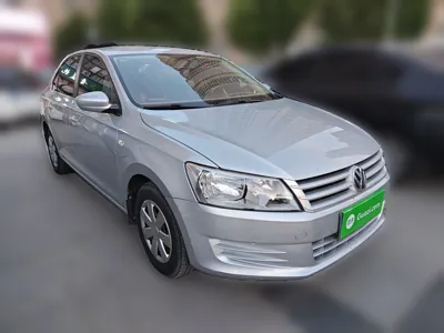 Volkswagen Santana 2015, 29600 км, за 25030.12 CNY