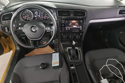 Volkswagen Golf 2019, 114300 км, за 64900.21 CNY - фото 12